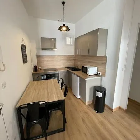 Bel - - 4 Pers - Balcon - Centre - Iut Appartamento